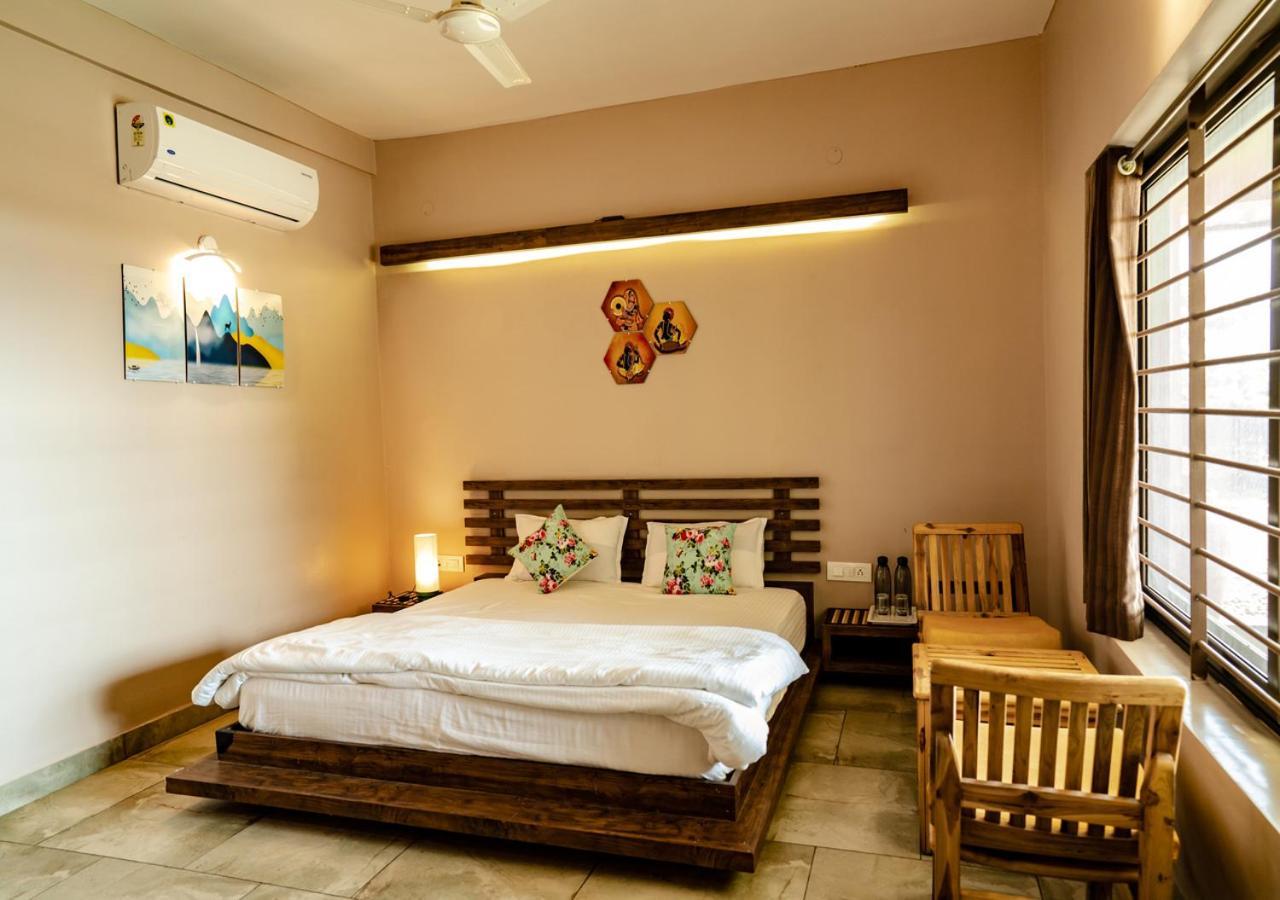 The Satpura Panchtatva Villa Khāpa Eksteriør billede