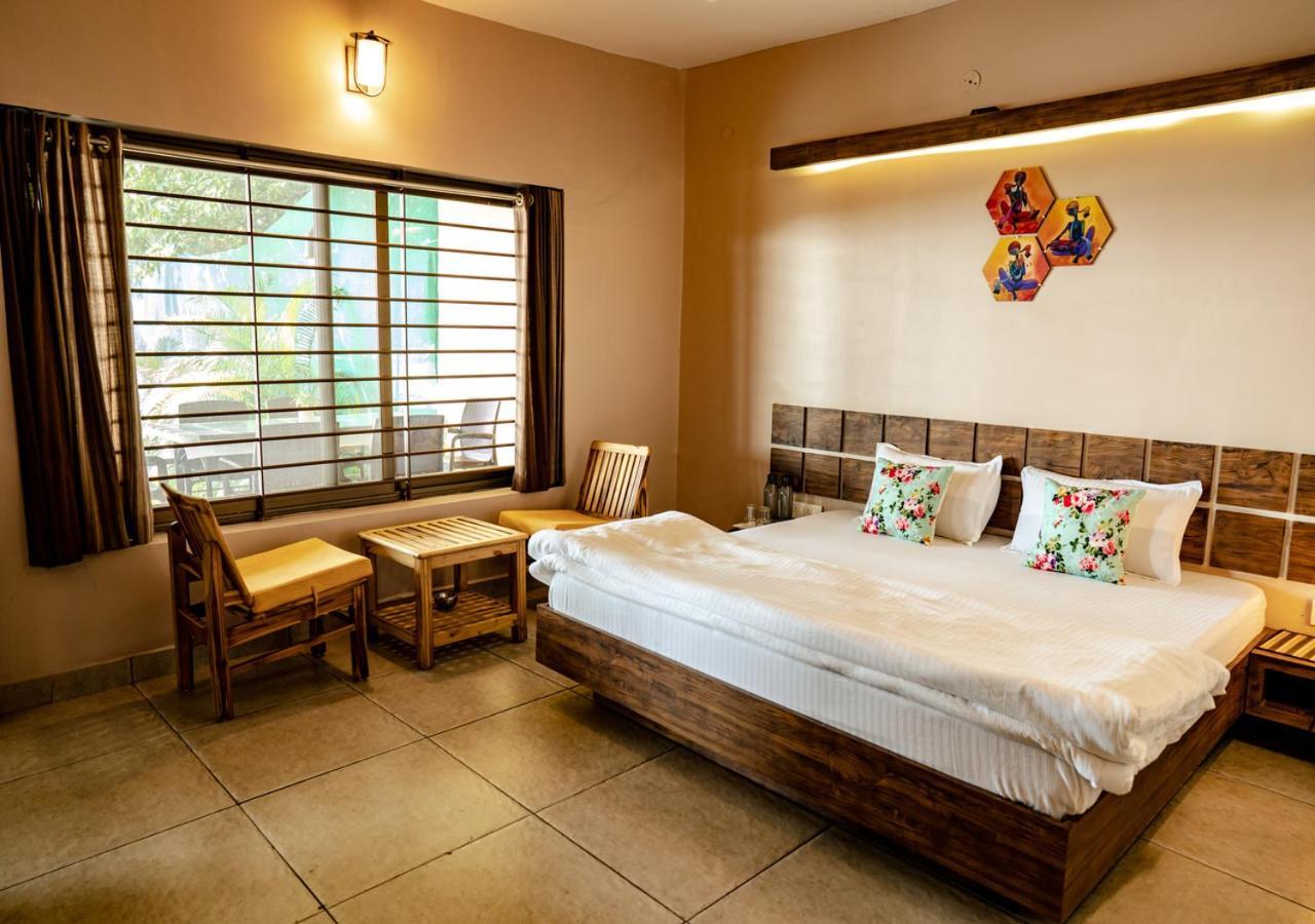 The Satpura Panchtatva Villa Khāpa Eksteriør billede